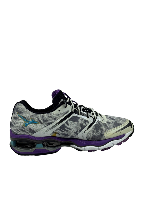 Mizuno Wave Creation 15