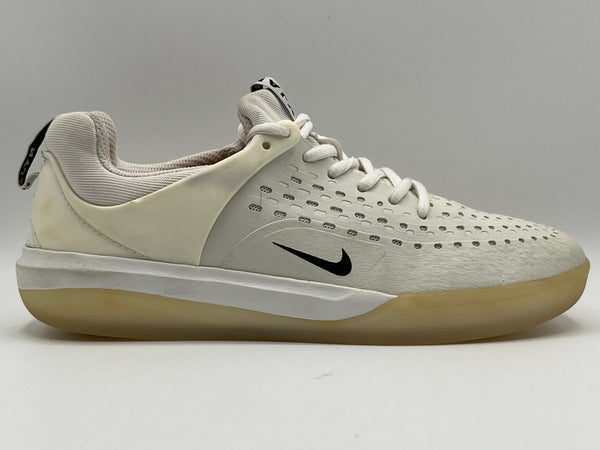 Nike Men's SB Zoom Nyjah 3