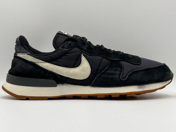 Nike Women's Internationalist Air Black Suede Gum Sneakers