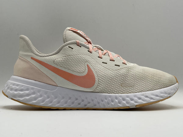 Nike WMNS Revolution 5