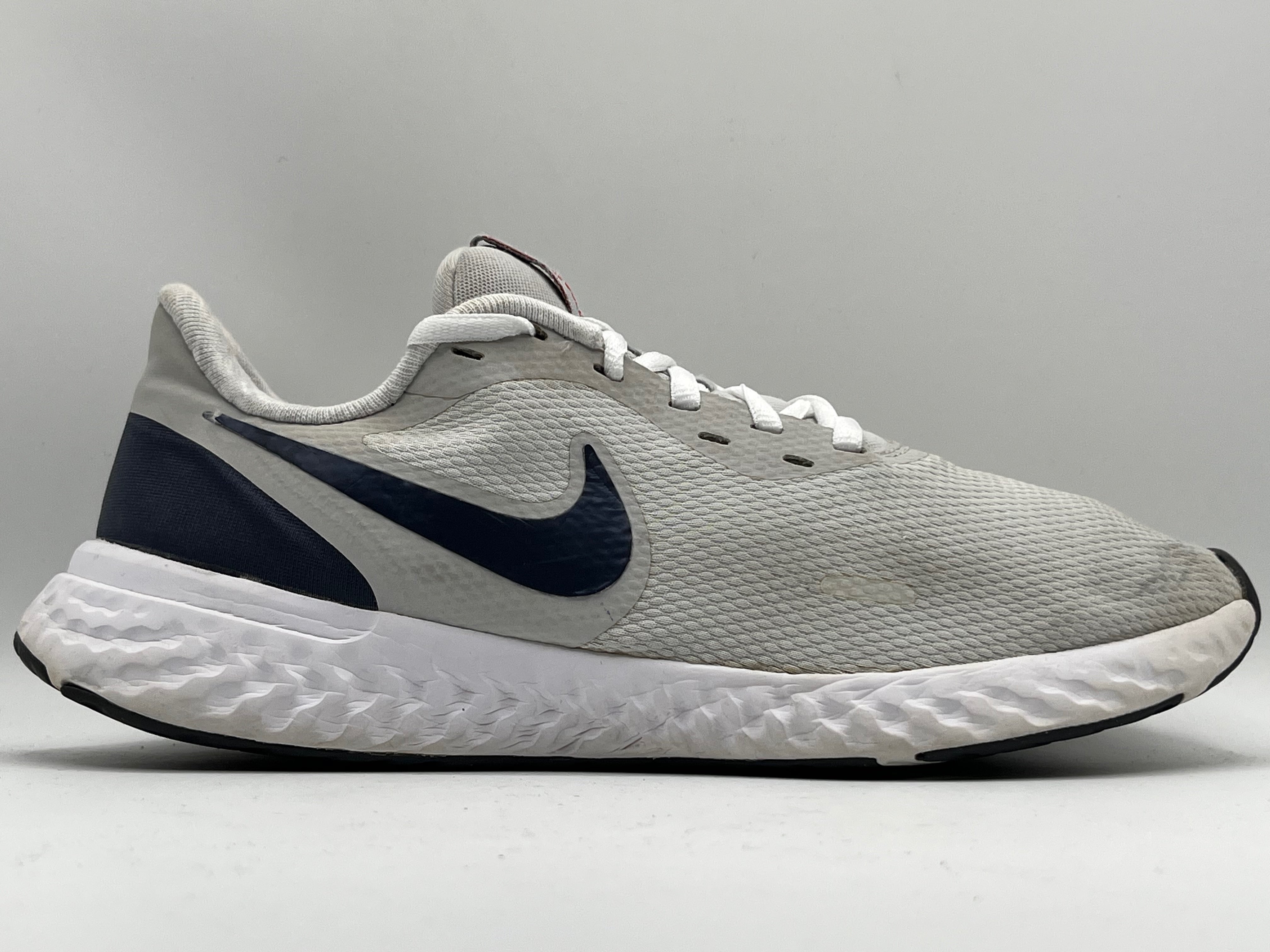 nike shoes at very low price