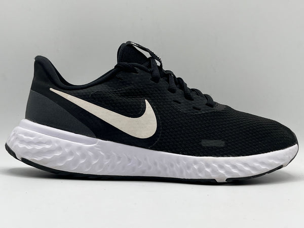Revolution 5 Running Shoe