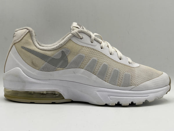 Air Max Invigor White Metallic Silver Cross Trainer Shoes