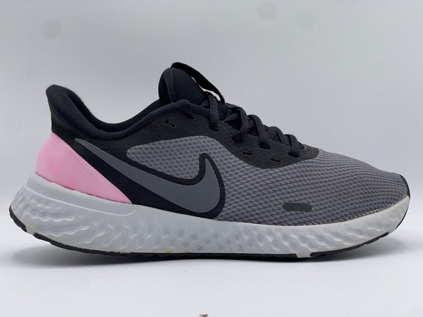 Nike Women's Revolution 5