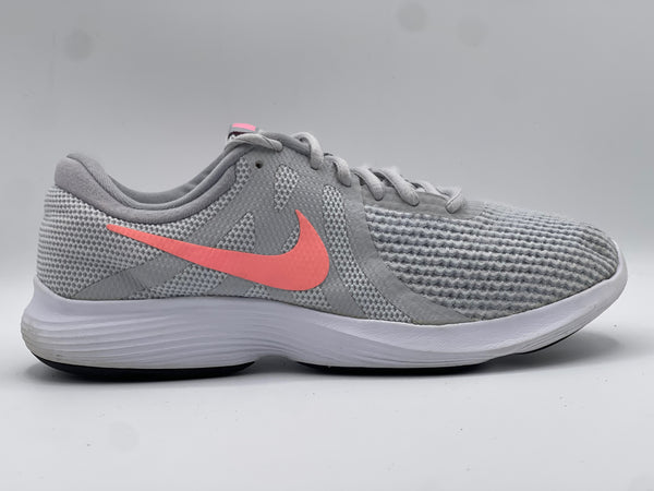 Nike Women's Revolution 4