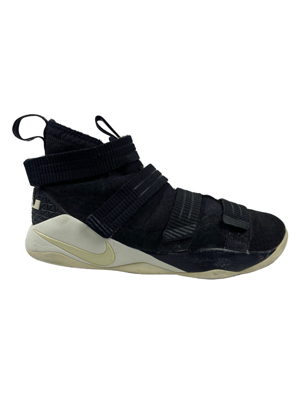 Nike Men's Lebron Soldier 11