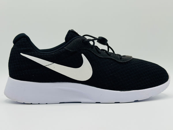 Nike Tanjun
